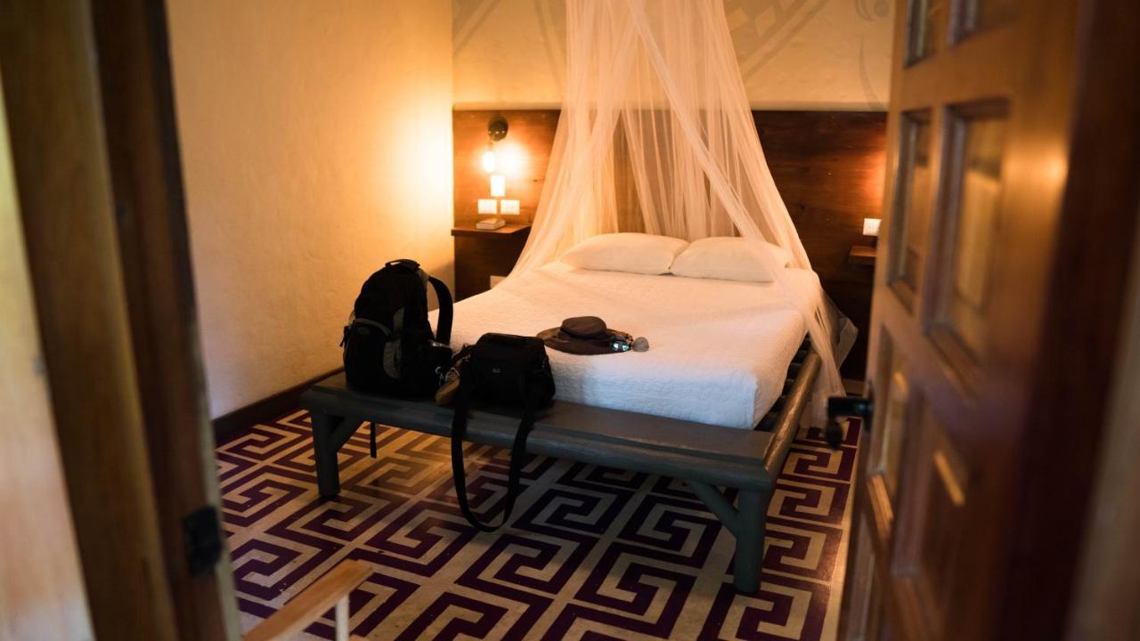 Jungle Lodge Tikal Hostal Ngoại thất bức ảnh