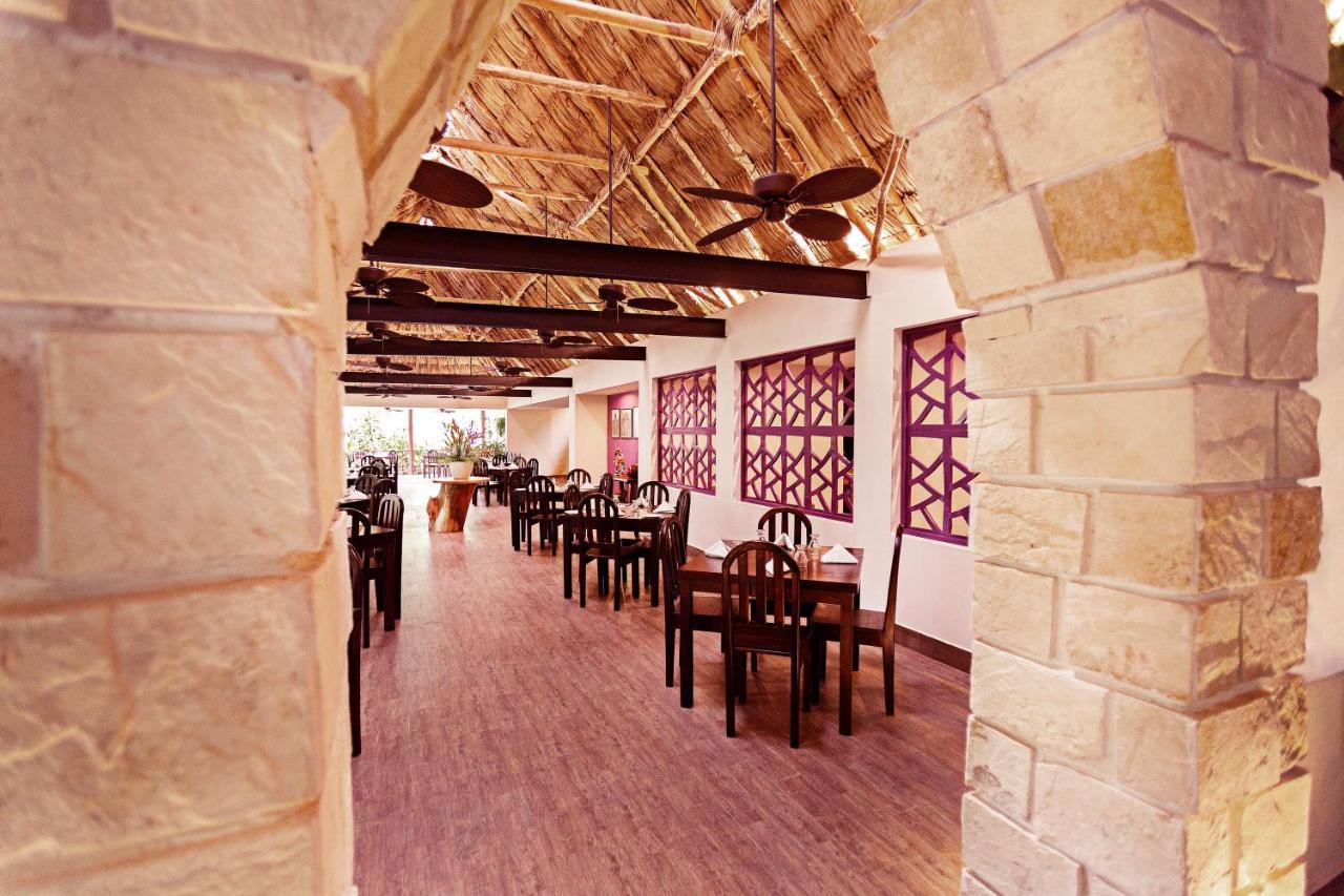 Jungle Lodge Tikal Hostal Ngoại thất bức ảnh